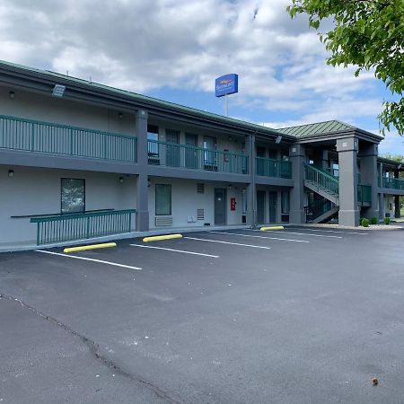 山洞城贝蒙特套房酒店 凯夫城 外观 照片
